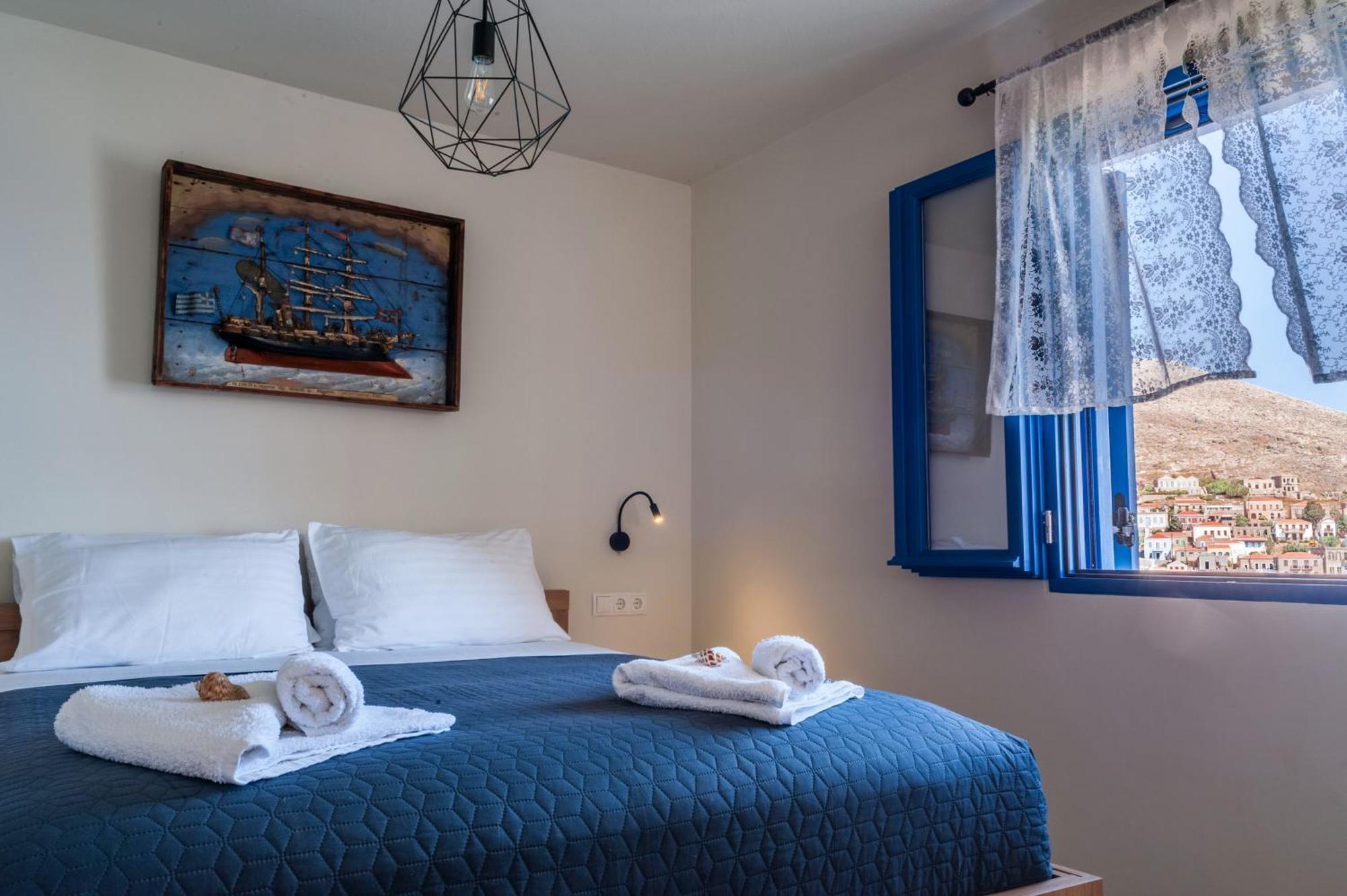 Porphyra Studio Chalki Town Bilik gambar